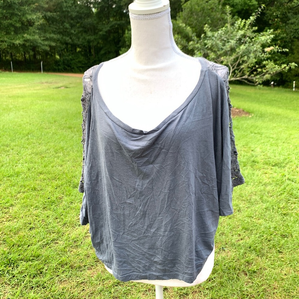 Piper & Paul Slate Blue T-Shirt Lace Top Size Med